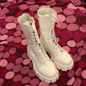 Platform white boots